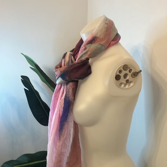 SWIRL PRINT SCARF Gregory Ladner Limited Edition NWT - Picture 3 of 5